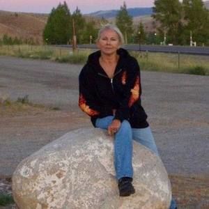 Meet your Posher, Debbie